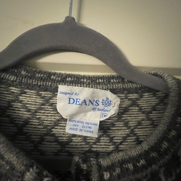 Deans of Scotland Patterned Cardigan. Dark gray. - Picture 2 of 3